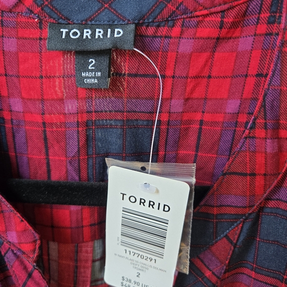 Torrid Top Sz 2 Navy Plaid - Picture 2 of 4